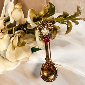 1928 Brand Gold tone Spoon Brooch‎ with Pearl Accents